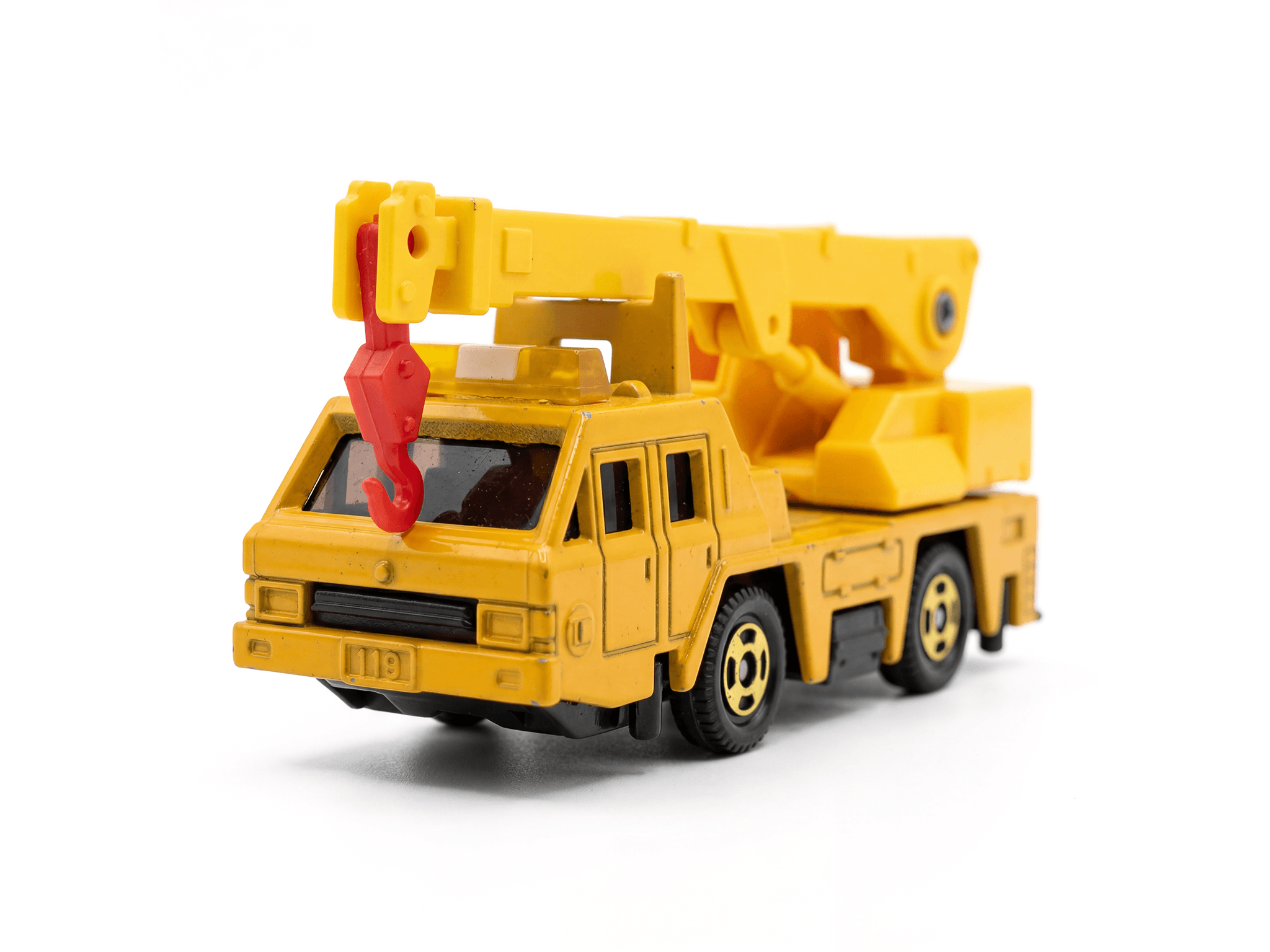 Nissan Diesel Crane Truck
