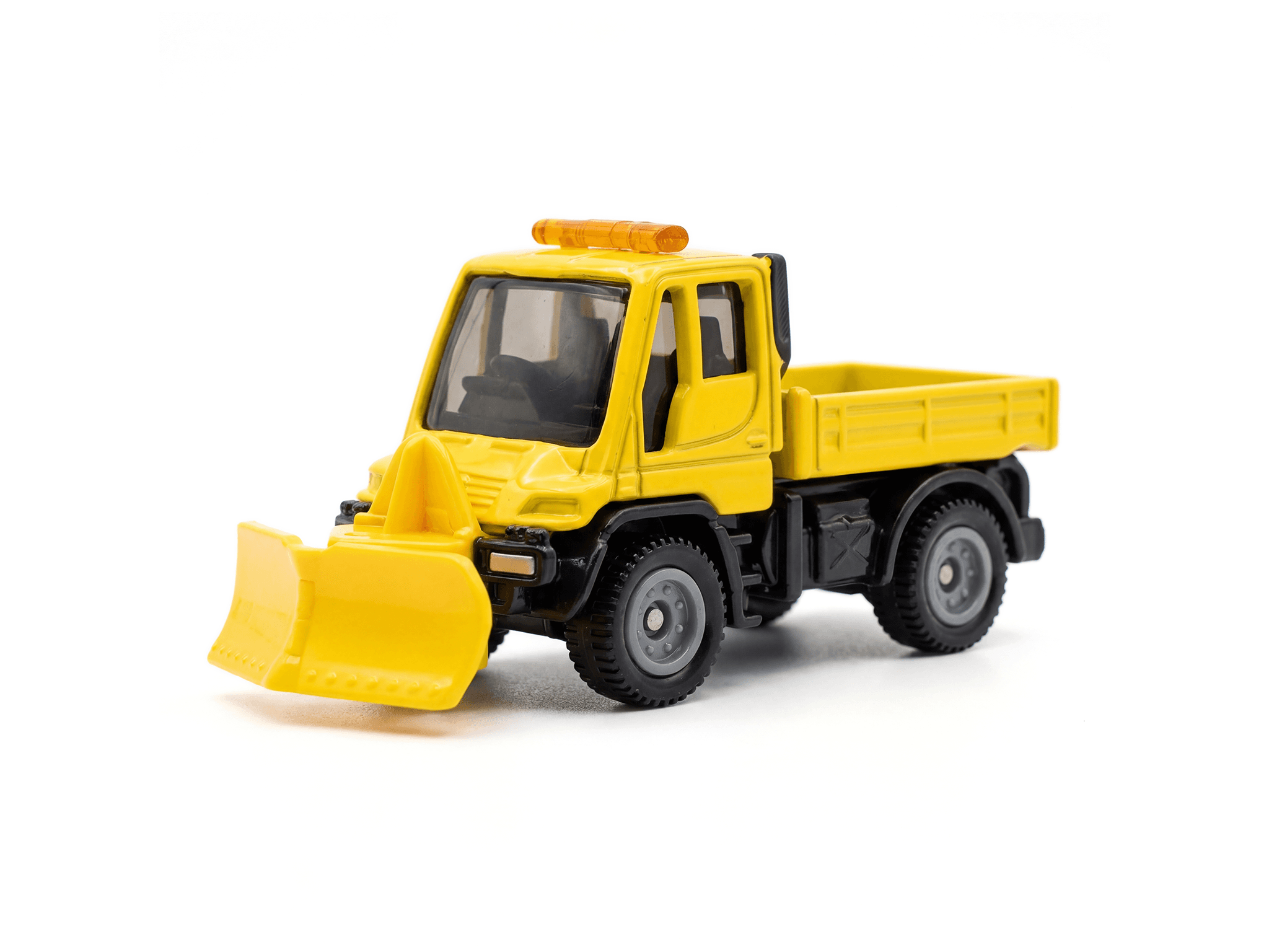 Mercedes-Benz Unimog Snowplow