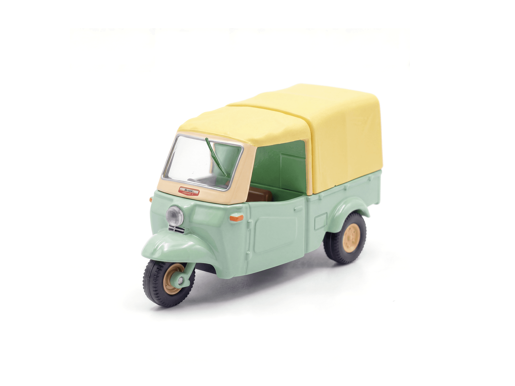 Daihatsu Midget with Figure